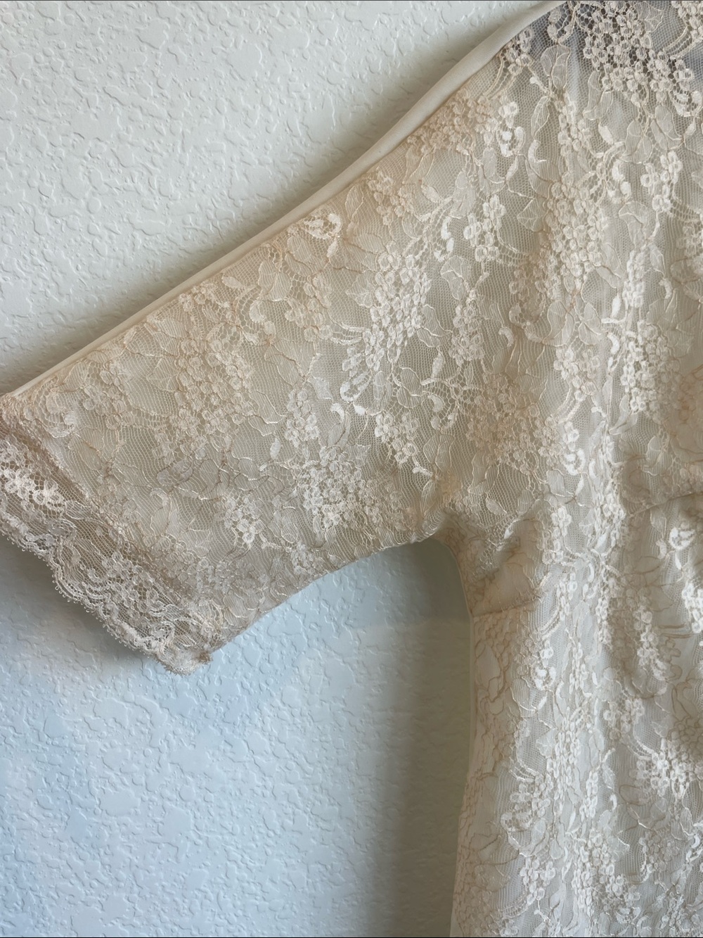 Vanity Fair Cream Lace-Trim Short Sleeve Vintage Top • 38 - Picture 5 of 16